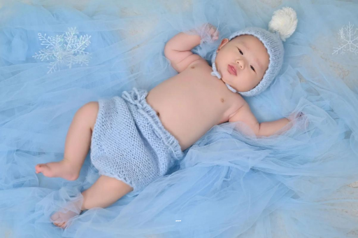长岭摸孕妇肚子沾喜气